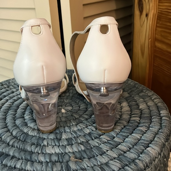 NWOT Stuart Weitzmanan shoes size 9 made in Spain - Picture 3 of 5